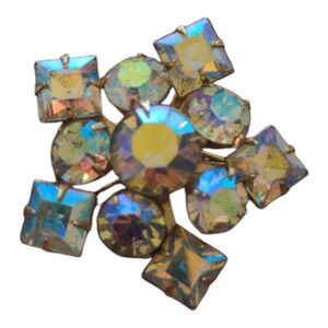 Vintage Coro Pink Hue Aurora Borealis Rhinestone Brooch Pin Signed‎